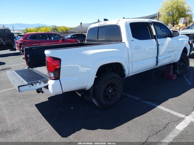 3TMCZ5AN9NM453662 Toyota Tacoma Sr5 V6
