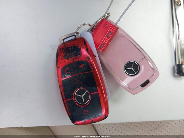 W1N0G8DB6NV380311 Mercedes-Benz Glc 300 Suv