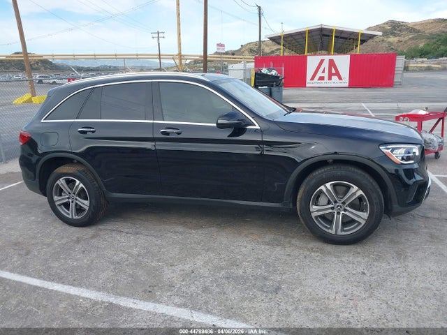 W1N0G8DB6NV380311 Mercedes-Benz Glc 300 Suv