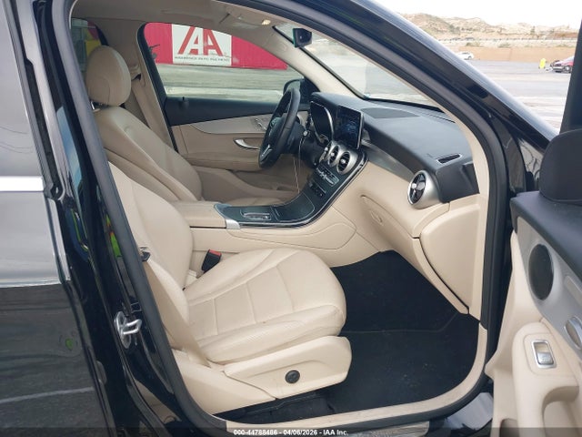 W1N0G8DB6NV380311 Mercedes-Benz Glc 300 Suv