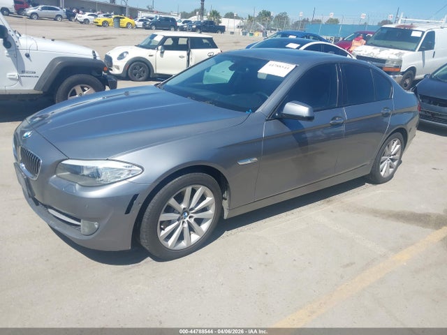 2011 BMW 528I WBAFR1C56BC737151 Photo 1