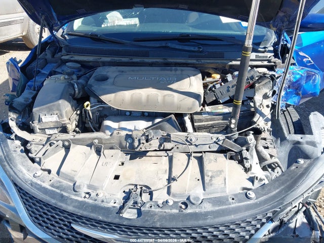 Продаж на аукціоні авто 2016 Chrysler 200 Limited, vin: 1C3CCCAB2GN120681, номер лоту: 44788567