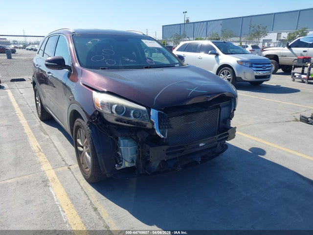 5XYPG4A50GG073336 KIA Sorento 3.3l Lx