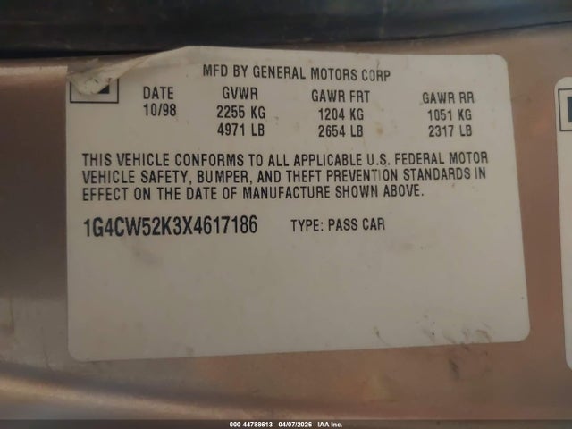 44788613 :رقم المزاد ، 1G4CW52K3X4617186 vin ، 1999 Buick Park Avenue Base Cmi مزاد بيع