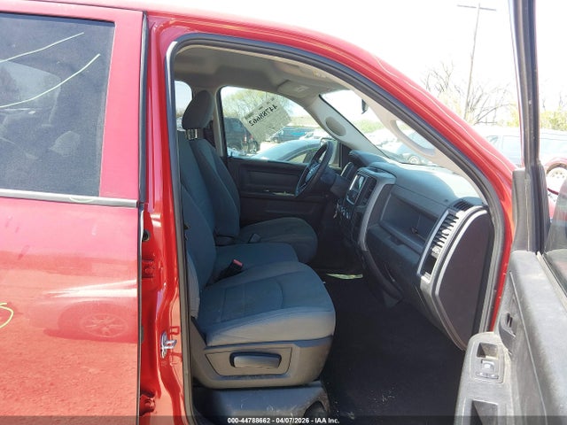 44788662 :رقم المزاد ، 1C6RR6FG0HS847063 vin ، 2017 Ram 1500 Express  4x2 6'4 Box مزاد بيع