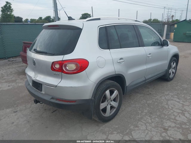 Продаж на аукціоні авто 2010 Volkswagen Tiguan Wolfsburg Edition, vin: WVGAV7AX8AW514621, номер лоту: 44788665
