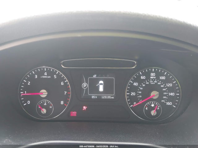 2018 Kia Sorento 2.4l L მანქანა იყიდება აუქციონზე, vin: 5XYPG4A3XJG414134, აუქციონის ნომერი: 44788696