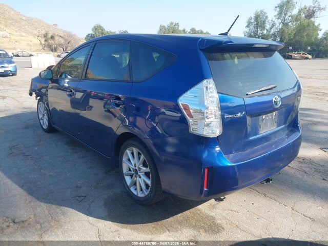 2013 TOYOTA PRIUS V JTDZN3EU5D3239439 Photo 2