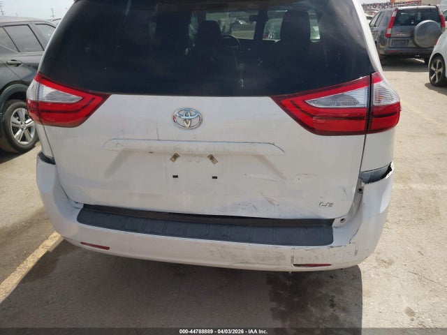 5TDKK3DC4GS719008 Toyota Sienna Le 8 Passenger