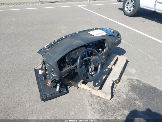 44788906 :رقم المزاد ، 2C3CDXGJXJH289415 vin ، 2018 Dodge Charger R/t Scat Pack Rwd مزاد بيع