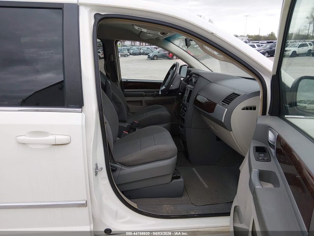 Aukcja sprzedaży 2010 Chrysler Town & Country Touring, vin: 2A4RR5D11AR460444, numer aukcji: 44788920