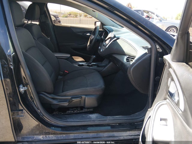 1G1ZD5ST7KF113131 Chevrolet MALIBU LT