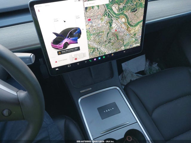 2021 Tesla Model Y Long Range Dual Motor All-wheel Drive მანქანა იყიდება აუქციონზე, vin: 5YJYGAEE8MF180134, აუქციონის ნომერი: 44788985