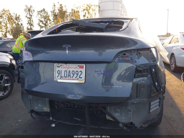 Auction sale of the 2021 Tesla Model Y Long Range Dual Motor All-wheel Drive, vin: 5YJYGAEE8MF180134, lot number: 44788985