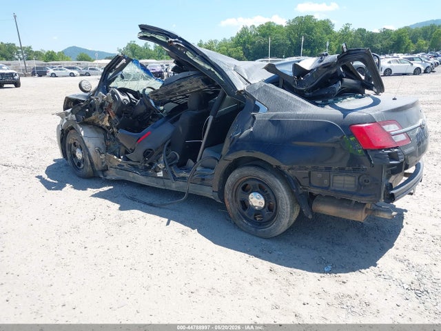 Ford Police Interceptor 2015 1FAHP2MK8FG114906 Image 3