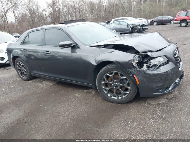 2016 Chrysler 300 300s მანქანა იყიდება აუქციონზე, vin: 2C3CCAGG0GH208595, აუქციონის ნომერი: 44789004