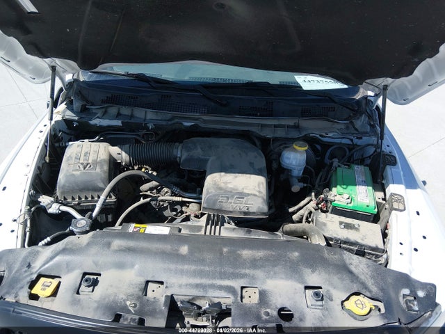 1C6RR7KGXKS679077 RAM 1500 Classic Tradesman 4x4 5&#039;7 Box