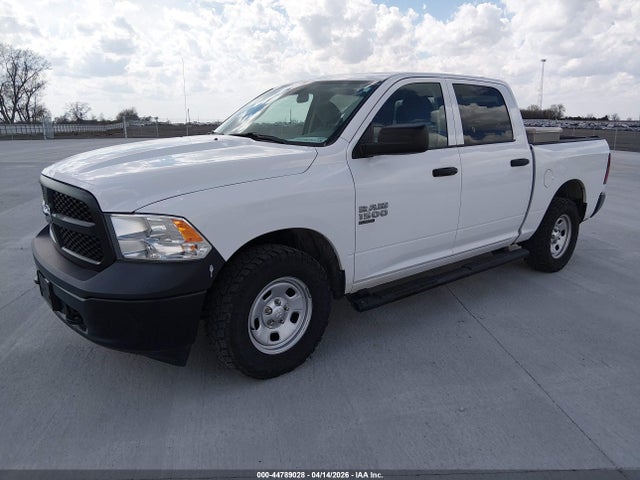 1C6RR7KGXKS679077 RAM 1500 Classic Tradesman 4x4 5&#039;7 Box