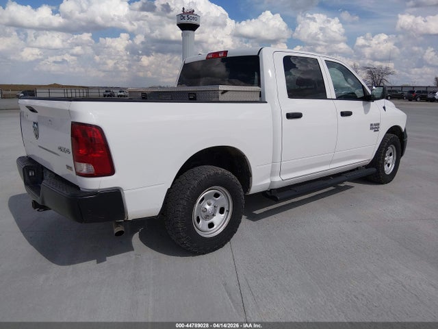 1C6RR7KGXKS679077 RAM 1500 Classic Tradesman 4x4 5&#039;7 Box