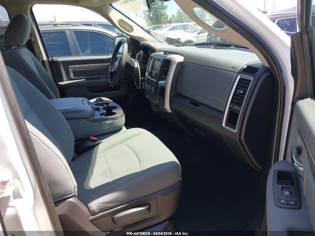 1C6RR6TT7KS520829 RAM 1500 Classic Slt 4x2 6&#039;4 Box