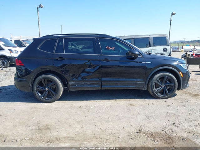 Продаж на аукціоні авто 2023 Volkswagen Tiguan 2.0t Se R-line Black, vin: 3VVCB7AX7PM141216, номер лоту: 44789049