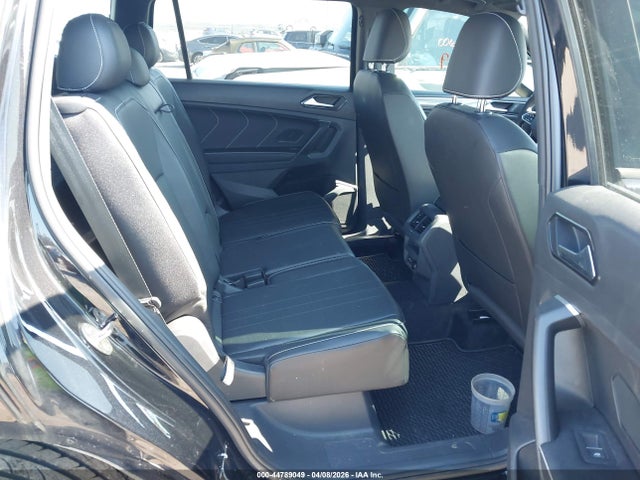 Продаж на аукціоні авто 2023 Volkswagen Tiguan 2.0t Se R-line Black, vin: 3VVCB7AX7PM141216, номер лоту: 44789049