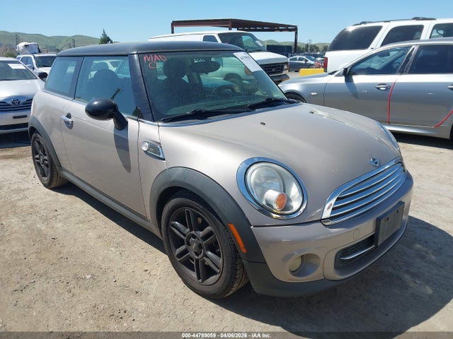 2012 MINI COOPER WMWSU3C55CT264031