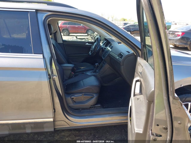 44789063 :رقم المزاد ، 3VV3B7AX0MM001195 vin ، 2021 Volkswagen Tiguan 2.0t Se/2.0t Se R-line Black/2.0t Sel مزاد بيع