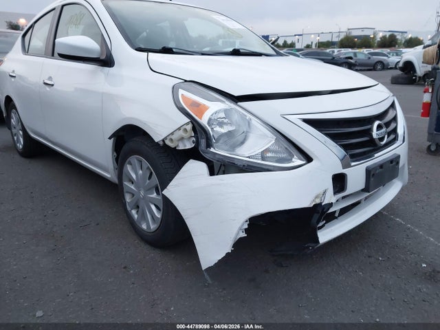 3N1CN7AP6FL878632 Nissan Versa 1.6 Sv