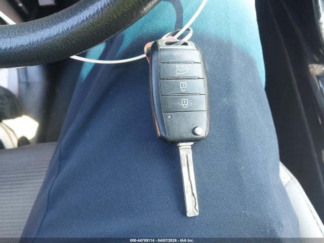 Продаж на аукціоні авто 2015 Kia Sorento Lx, vin: 5XYKT3A61FG660815, номер лоту: 44789114