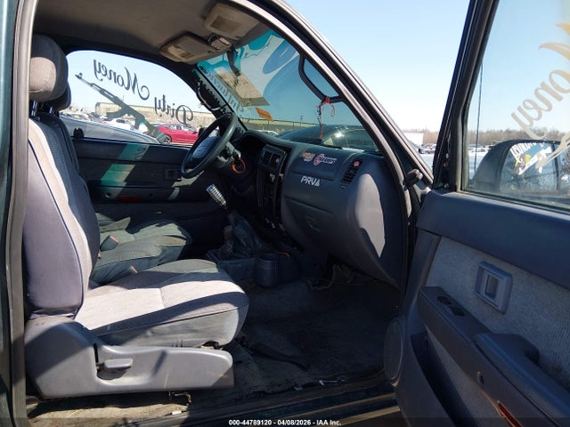 44789120 :رقم المزاد ، 4TAWM72N1WZ150196 vin ، 1998 Toyota Tacoma مزاد بيع