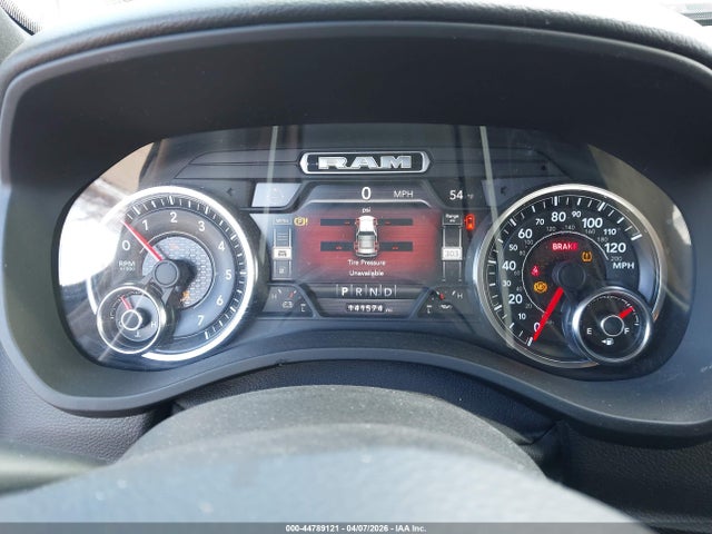44789121 :رقم المزاد ، 1C6SRFFTXKN681008 vin ، 2019 Ram 1500 Big Horn/lone Star  4x4 5'7 Box مزاد بيع