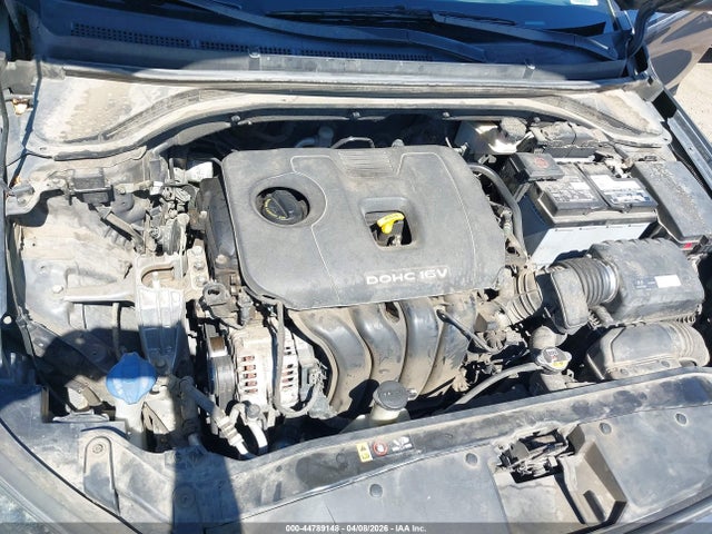 5NPD84LF2JH306882 Hyundai ELANTRA SEL