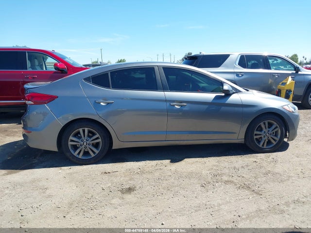 5NPD84LF2JH306882 Hyundai ELANTRA SEL