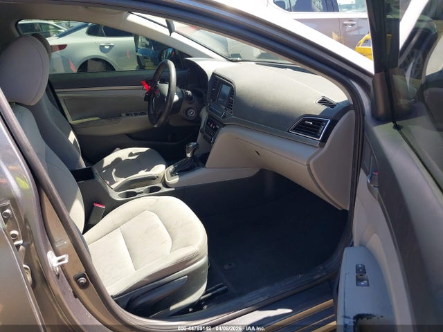 5NPD84LF2JH306882 Hyundai ELANTRA SEL