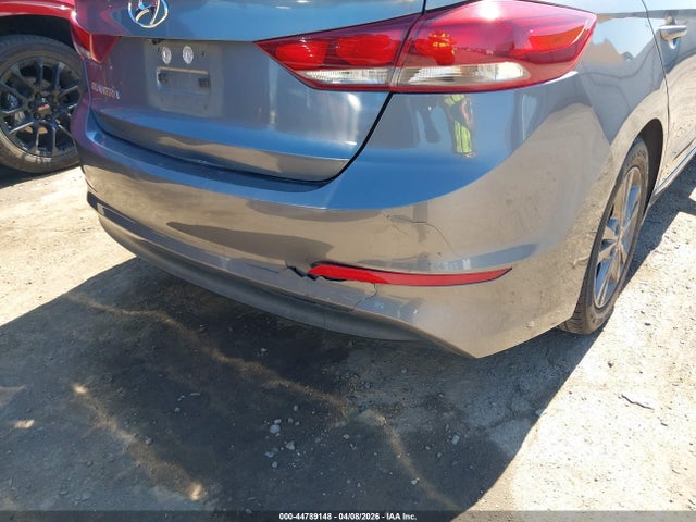 5NPD84LF2JH306882 Hyundai ELANTRA SEL