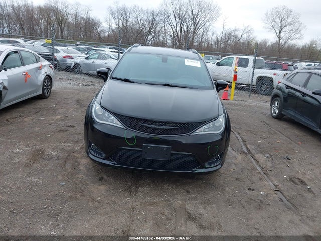 2C4RC1BG1JR350596 Chrysler Pacifica Touring L