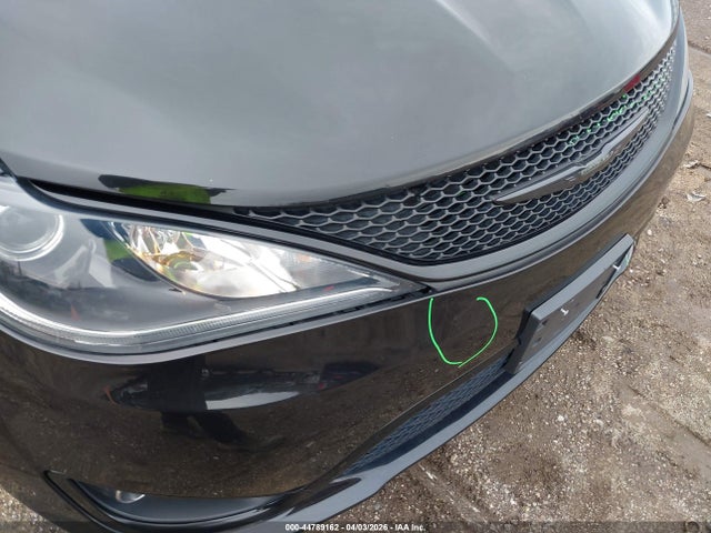 2C4RC1BG1JR350596 Chrysler Pacifica Touring L