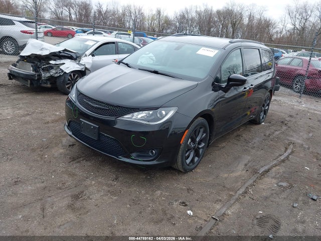 2C4RC1BG1JR350596 Chrysler Pacifica Touring L