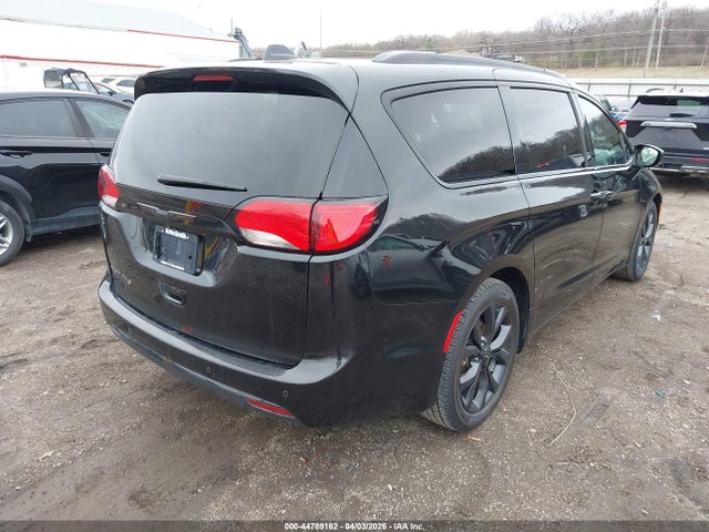 2C4RC1BG1JR350596 Chrysler Pacifica Touring L