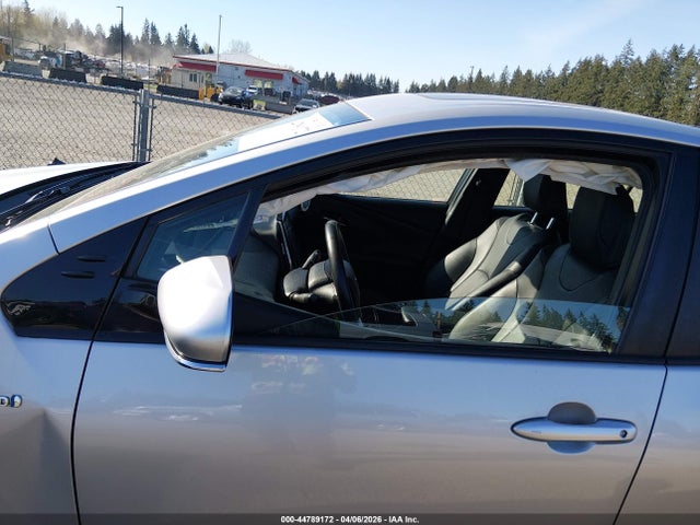 JTDKARFU9J3067426 Toyota Prius Four