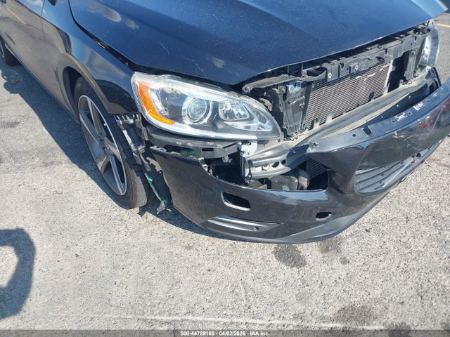 YV1902TG8F2307578 Volvo S60 T6 R-design