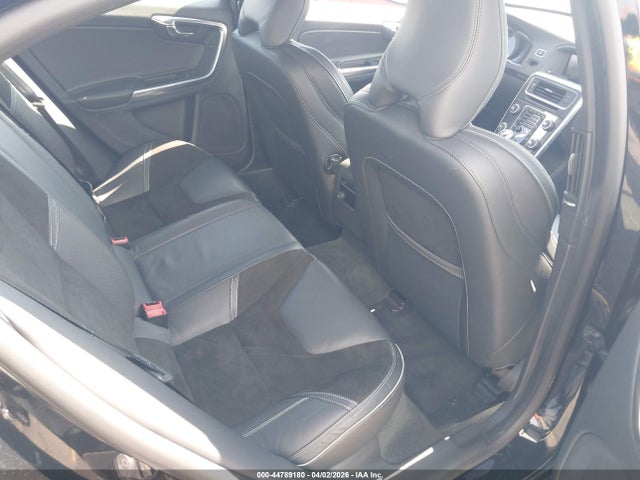 YV1902TG8F2307578 Volvo S60 T6 R-design