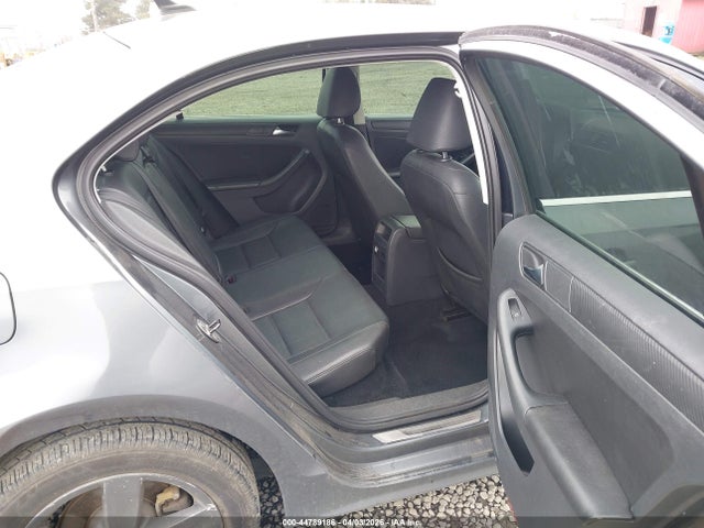 2011 Volkswagen Jetta 2.0l Tdi მანქანა იყიდება აუქციონზე, vin: 3VWLL7AJ5BM127229, აუქციონის ნომერი: 44789186