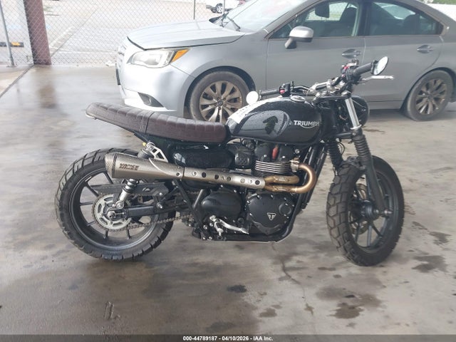 2016 Triumph Motorcycle Street Twin მანქანა იყიდება აუქციონზე, vin: SMTD31GN0GT753019, აუქციონის ნომერი: 44789187