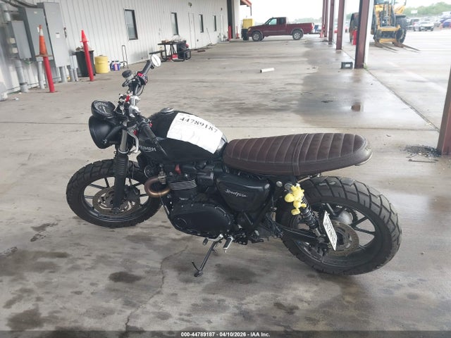 2016 Triumph Motorcycle Street Twin მანქანა იყიდება აუქციონზე, vin: SMTD31GN0GT753019, აუქციონის ნომერი: 44789187