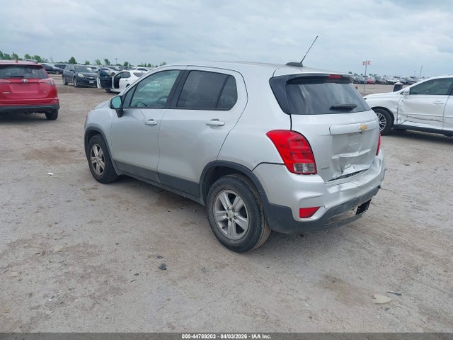 2020 CHEVROLET TRAX KL7CJKSB0LB017276 Photo 2
