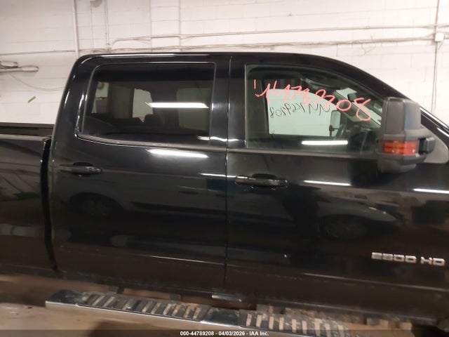 Продажа на аукционе авто 2015 Chevrolet Silverado 2500hd Lt, vin: 1GC1KVE80FF570337, номер лота: 44789208
