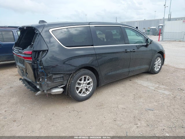 2025 CHRYSLER PACIFICA 2C4RC1BG9SR584745 Photo 3