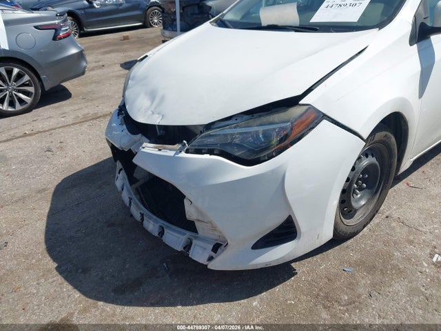 Aukcja sprzedaży 2017 Toyota Corolla Le, vin: 5YFBURHE5HP701765, numer aukcji: 44789307